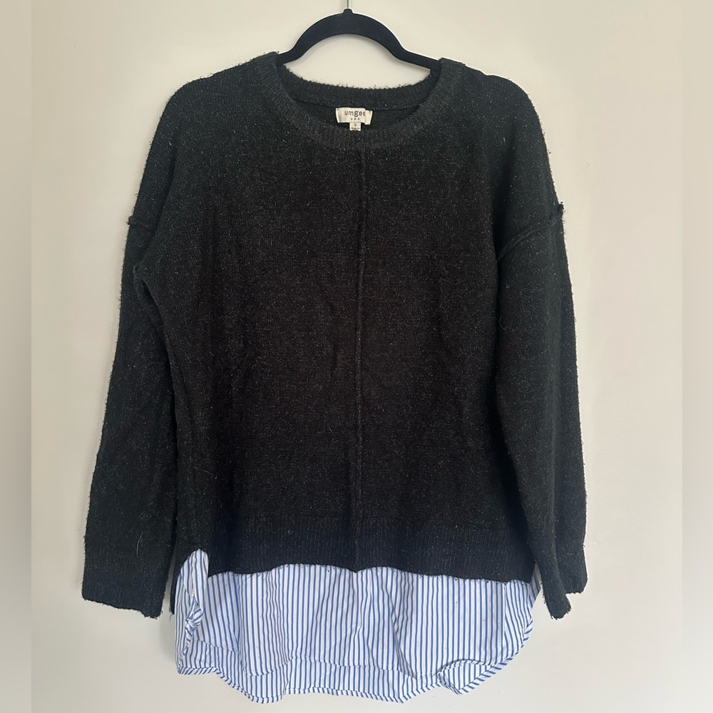 Umgee USA Layered Look‎ Sweater with Striped Hem – Size S